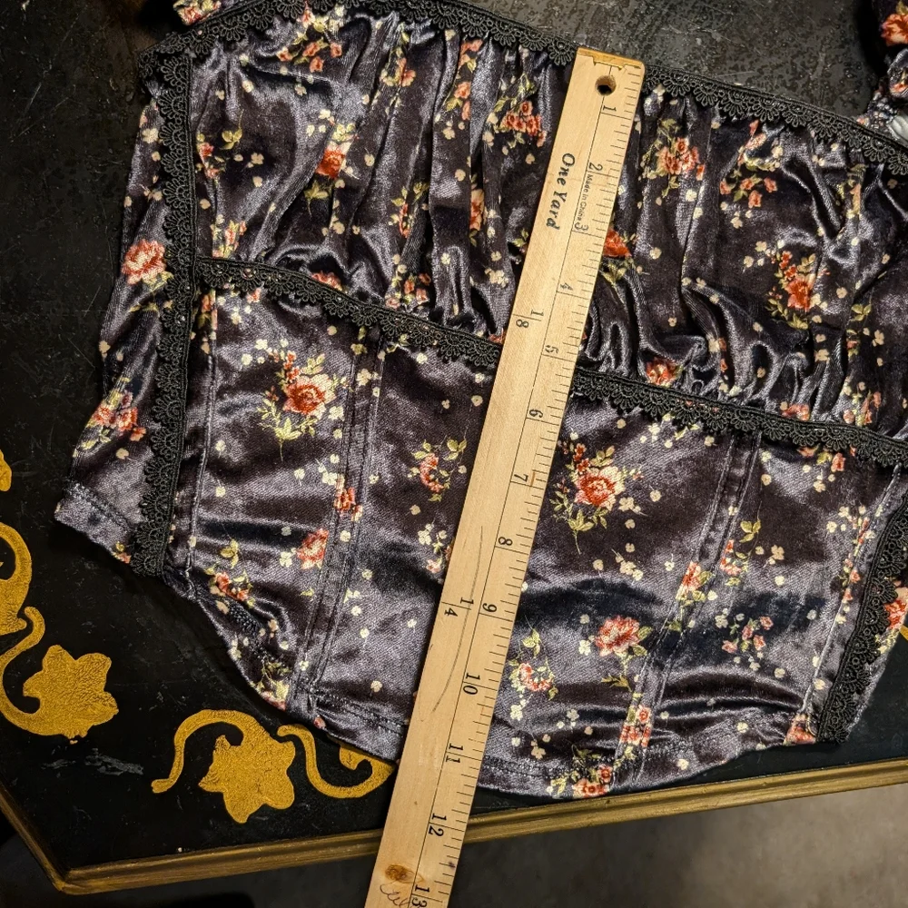 Free People Women's Black Floral Crop Top